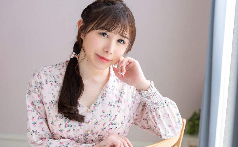 Debut Vol.103 : A mysterious beauty with hidden erotic potential